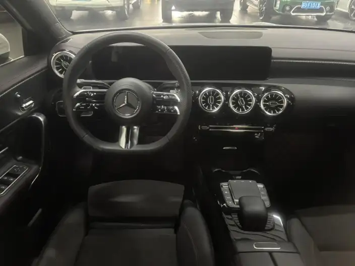 Mercedes-Benz A-class 2023 Model A 200 L Sports sedan Fashion Edition – фото 10