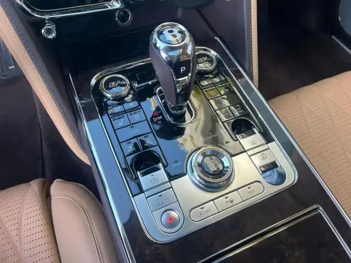 Continental Flying Spur 2022 Model 4.0T V8 Standard Edition – фото 8