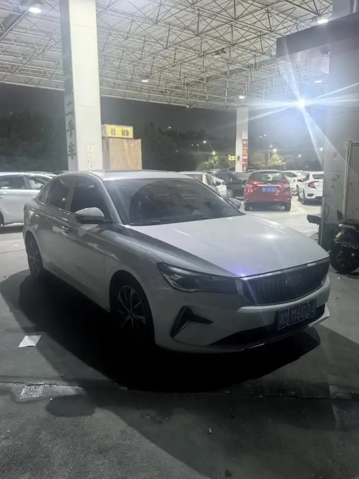 Geely Emgrand 2022 Model No. 4 Gen 1.5L CVT Noble Model – фото 3