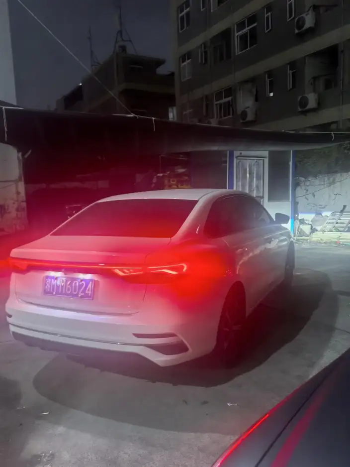 Geely Emgrand 2022 Model No. 4 Gen 1.5L CVT Noble Model – фото 8