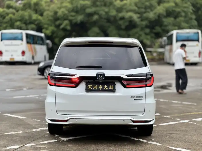 Honda Elysion 2022 Model 2.0L Hybrid Deluxe Edition – фото 6
