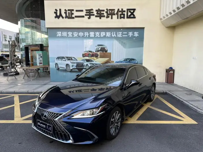 Lexus ES 2021 Model 200 Deluxe Edition – фото 1