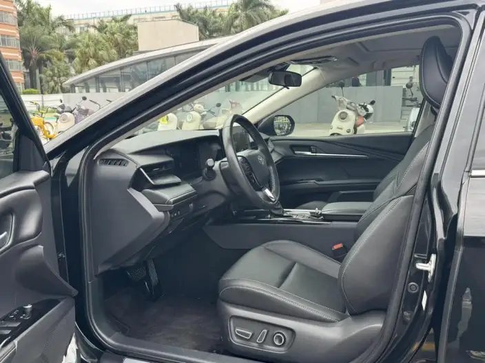 Toyota Camry 2024 Model Hybrid 2.0HE Elite Edition – фото 10