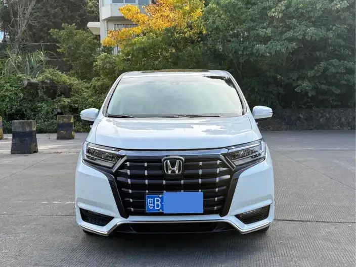 Honda Elysion 2022 Model 2.0L Hybrid Supreme Edition – фото 2