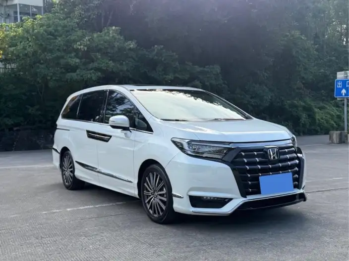 Honda Elysion 2022 Model 2.0L Hybrid Supreme Edition – фото 3