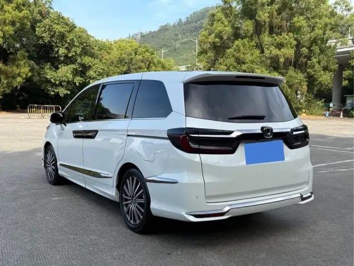 Honda Elysion 2022 Model 2.0L Hybrid Supreme Edition – фото 5