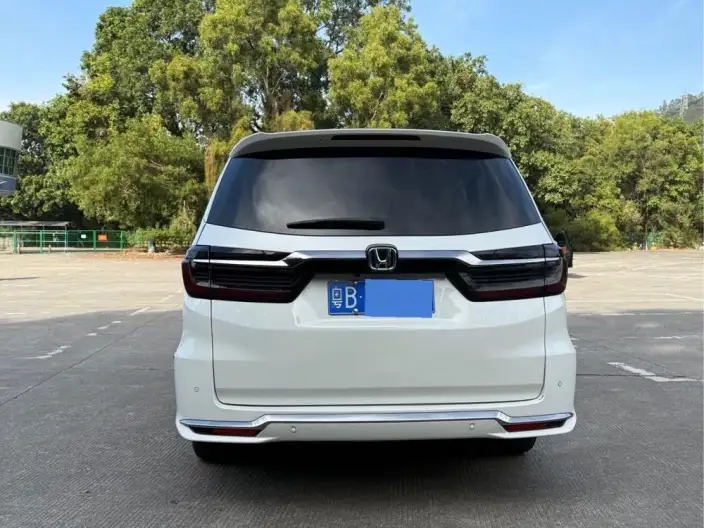 Honda Elysion 2022 Model 2.0L Hybrid Supreme Edition – фото 6