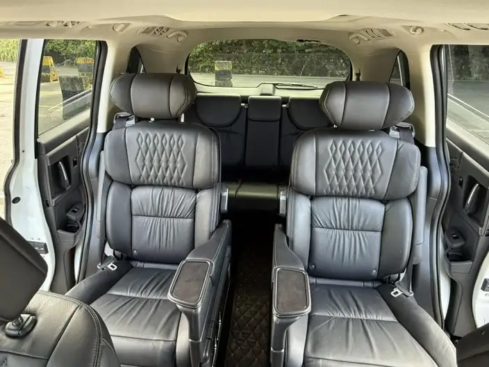 Honda Elysion 2022 Model 2.0L Hybrid Supreme Edition – фото 10