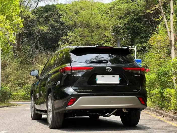 Toyota Highlander 2022 Model 380T 4WD Premium Edition 7 seat – фото 4