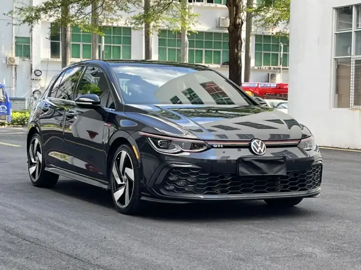Volkswagen Golf GTI 2021 Model 380TSI DSG GTI – фото 3