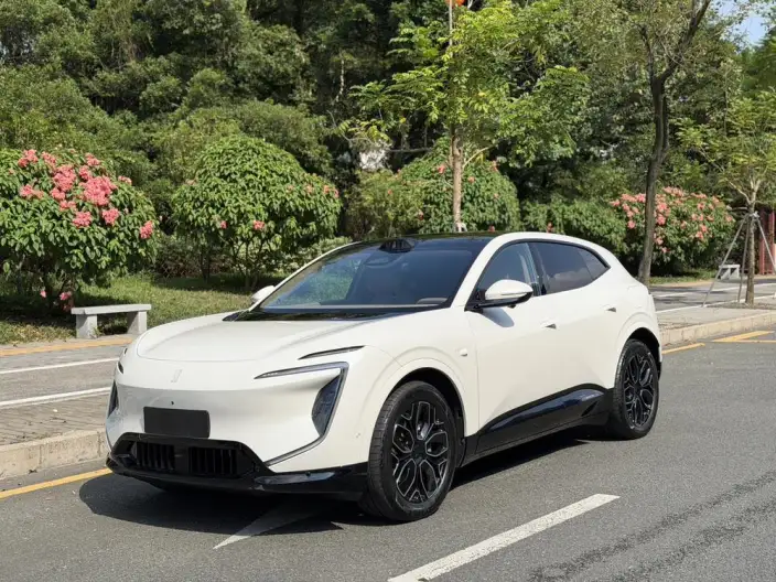 Avatr 07 2026 Model Ultra 4WD EV Edition – фото 1