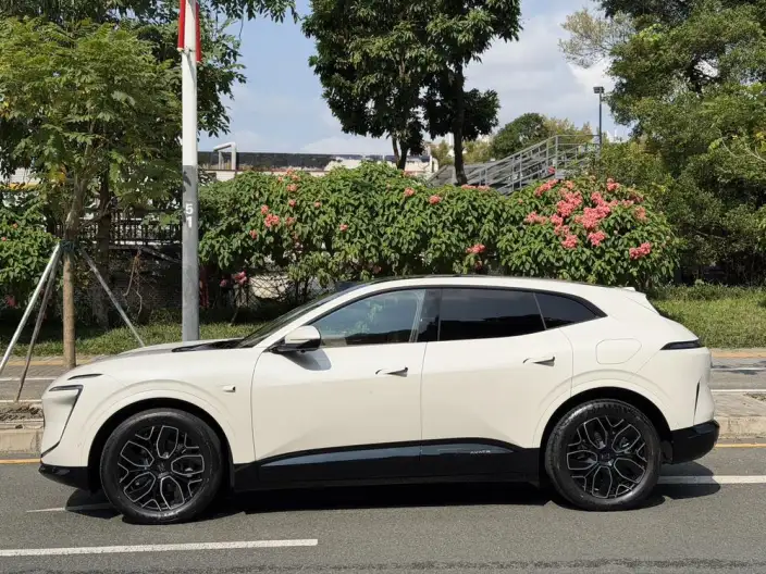 Avatr 07 2026 Model Ultra 4WD EV Edition – фото 3