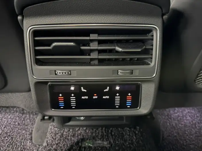 Audi Q8 2023 Model 55 TFSI Luxury Dynamic Model – фото 5