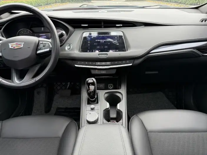 Cadillac XT4 2020 Model Facelift 28T 2WD Tech Model – фото 10
