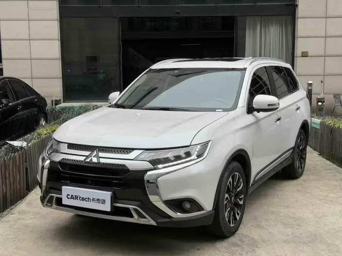 Mitsubishi Outlander 2020 Model 2.4L 4WD Enjoy Edition 5 seat