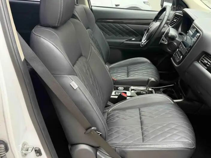 Mitsubishi Outlander 2020 Model 2.4L 4WD Enjoy Edition 5 seat – фото 7