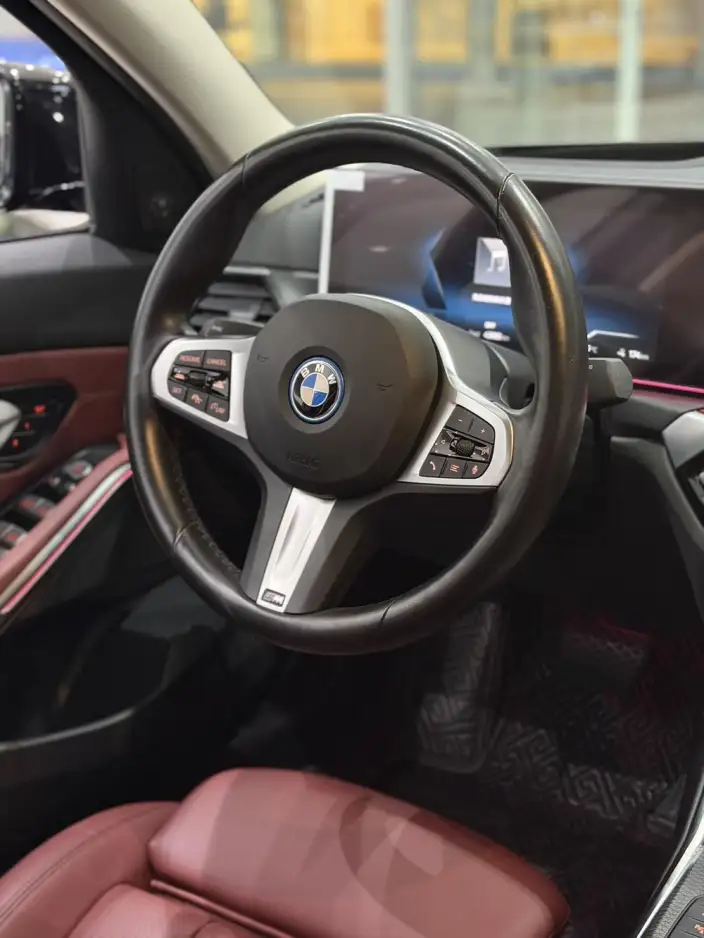 BMW i3 2023 Model eDrive40L Night Edition Sports Set – фото 7