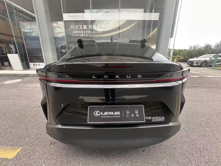Lexus RZ 2023 Model 450e DIRECT4 Indulgent Edition – фото 4