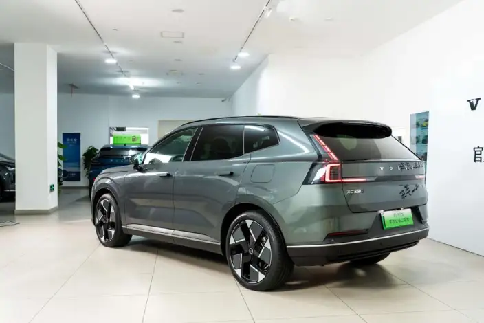 Volvo XC70 2026 Model 4WD Ultra-long Endurance Ultra – фото 4