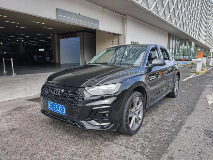 Audi Q5L 2022 Model 45T Luxury Dynamic Model – фото 1