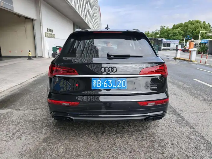 Audi Q5L 2022 Model 45T Luxury Dynamic Model – фото 5