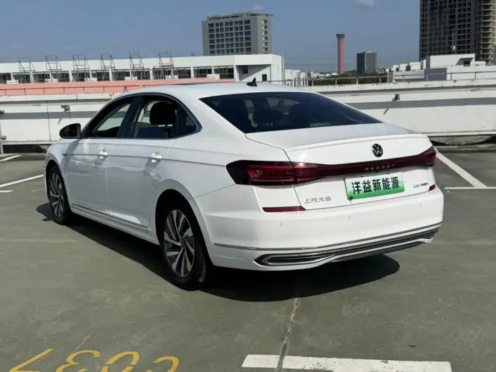 Volkswagen Passat PHEV 2022 Model 430PHEV Hybrid Elite Edition – фото 5