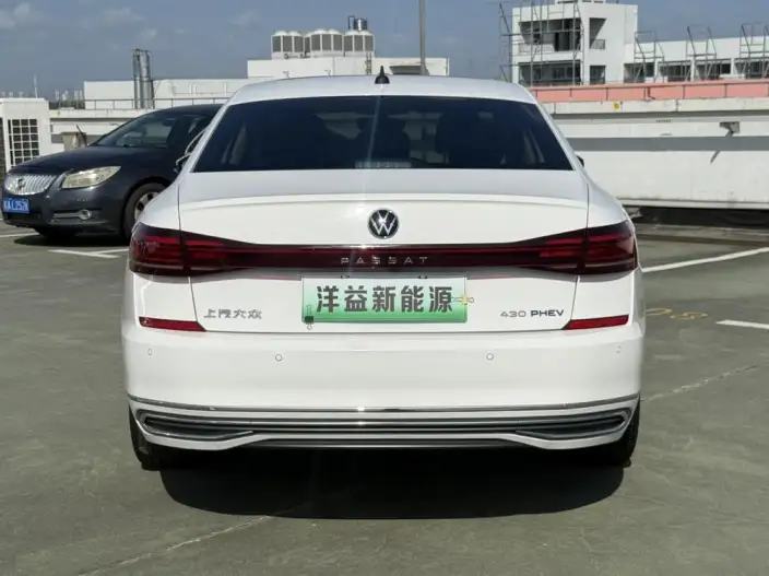 Volkswagen Passat PHEV 2022 Model 430PHEV Hybrid Elite Edition – фото 6