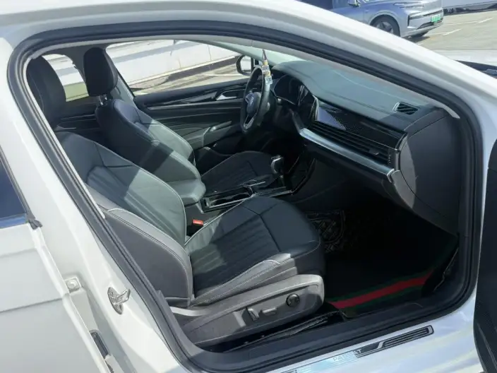 Volkswagen Passat PHEV 2022 Model 430PHEV Hybrid Elite Edition – фото 10