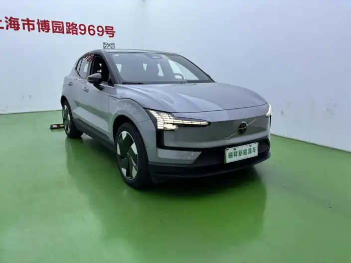 Volvo EX30 2025 Model Rear Drive Long Battery Life Pro Edition Ultra – фото 3