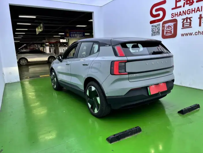 Volvo EX30 2025 Model Rear Drive Long Battery Life Pro Edition Ultra – фото 4