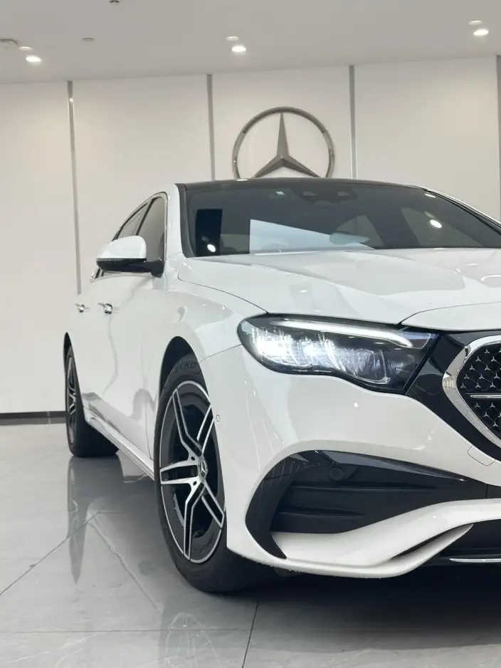 Mercedes-Benz E-Class 2024 Model E 260 L Sports sedan – фото 9