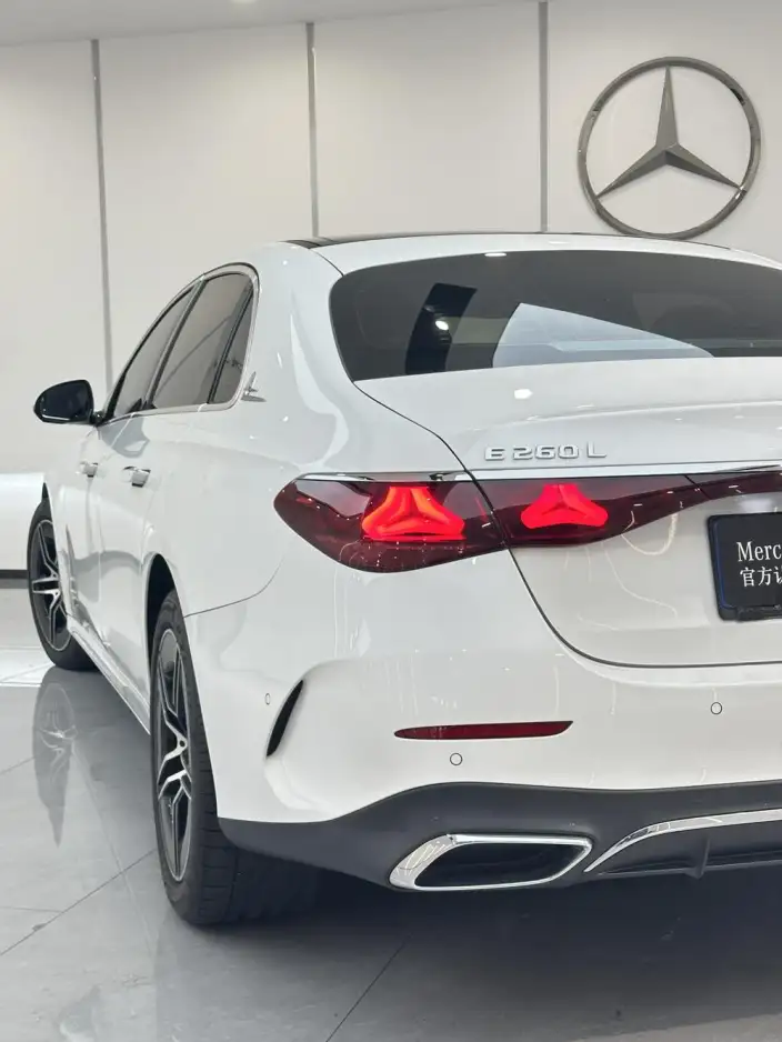 Mercedes-Benz E-Class 2024 Model E 260 L Sports sedan – фото 10