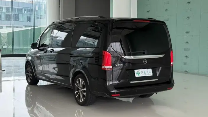 Mercedes-Benz V-Class 2021 Model V 260 Pilot Edition – фото 4