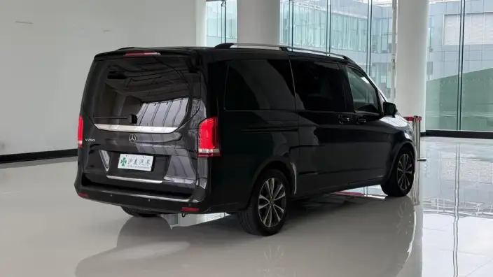 Mercedes-Benz V-Class 2021 Model V 260 Pilot Edition – фото 6