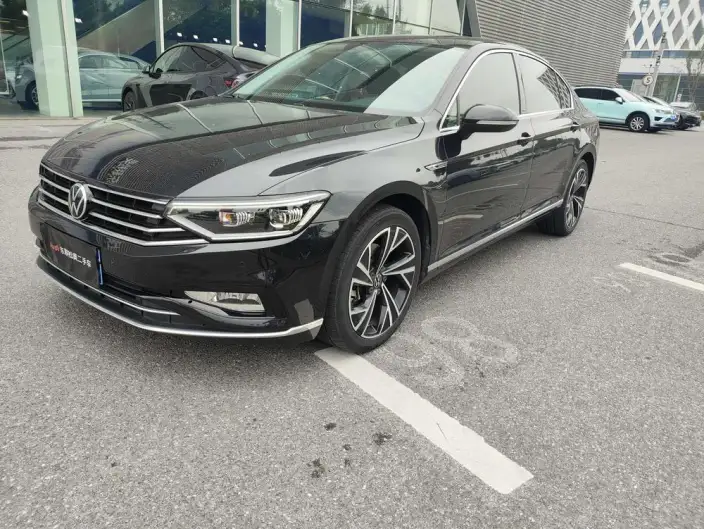 Volkswagen Magotan 2021 Model 330TSI DSG 30th Anniversary Memorial Edition – фото 1