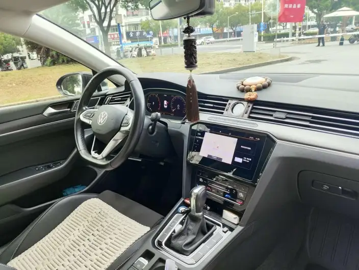 Volkswagen Magotan 2021 Model 330TSI DSG 30th Anniversary Memorial Edition – фото 9