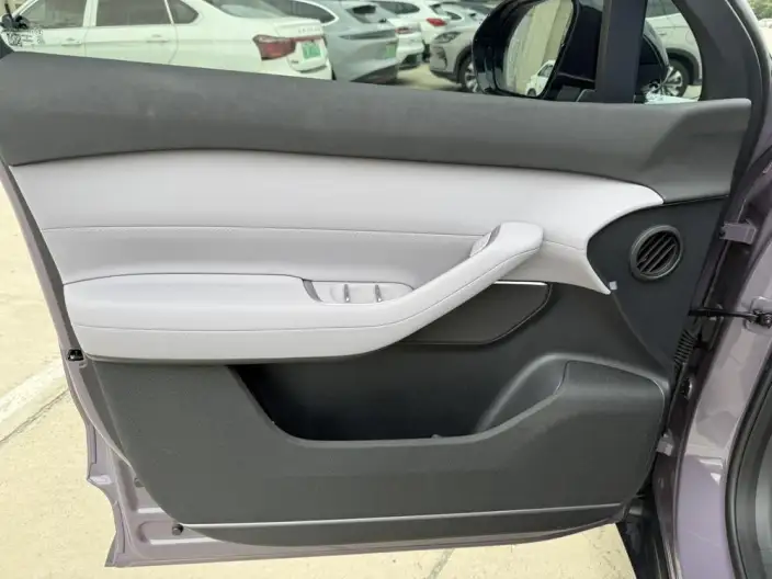 NIO EC6 2023 Model 75kWh – фото 7