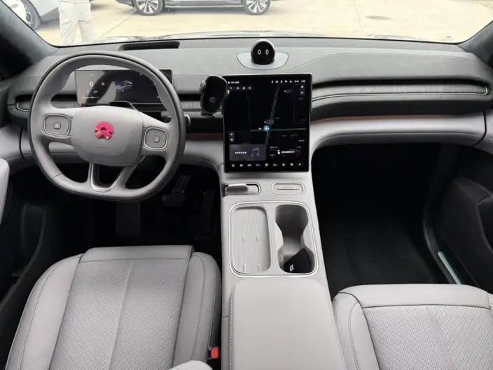 NIO EC6 2023 Model 75kWh – фото 9