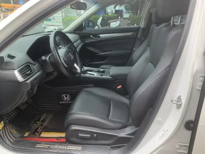 Honda Accord 2021 Model 260TURBO Luxury · Starry sky Limited edition – фото 8