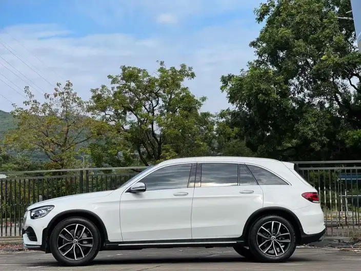 Mercedes-Benz GLC 2021 Model GLC 300 L 4MATIC Dynamic Model – фото 3