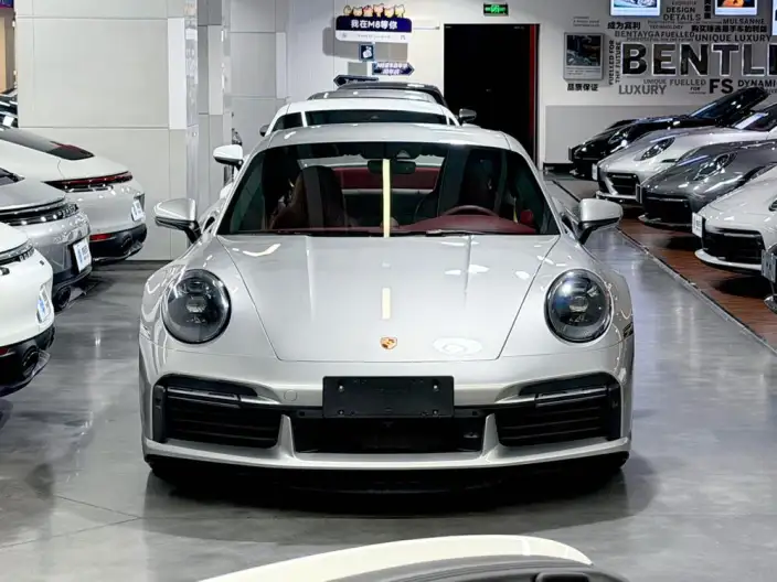 PORSCHE 911 2020 Model Turbo S 3.7T – фото 2