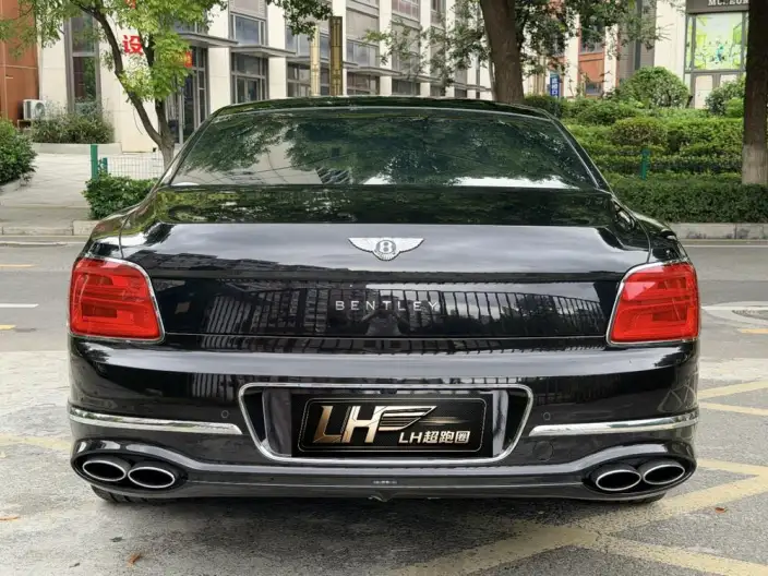 Continental Flying Spur 2022 Model 4.0T V8 Standard Edition – фото 3