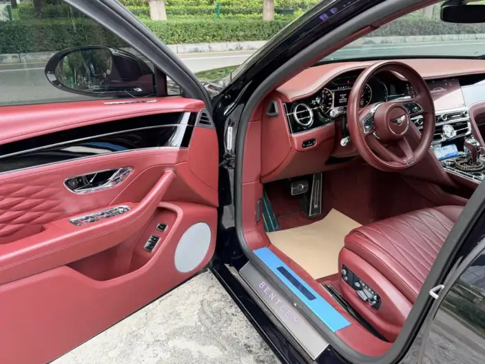 Continental Flying Spur 2022 Model 4.0T V8 Standard Edition – фото 8