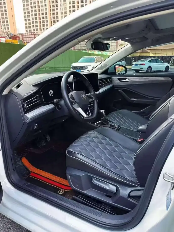 Volkswagen Sagitar 2023 Model 200TSI DSG Flying Version – фото 10