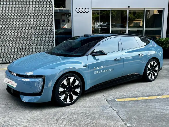 AUDI E5 Sportback 2026 Model Flagship quattro Model – фото 1