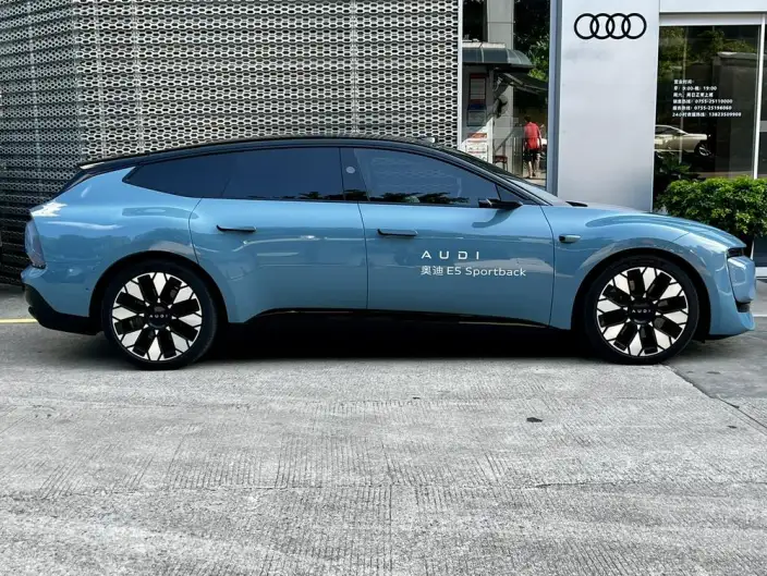 AUDI E5 Sportback 2026 Model Flagship quattro Model – фото 4