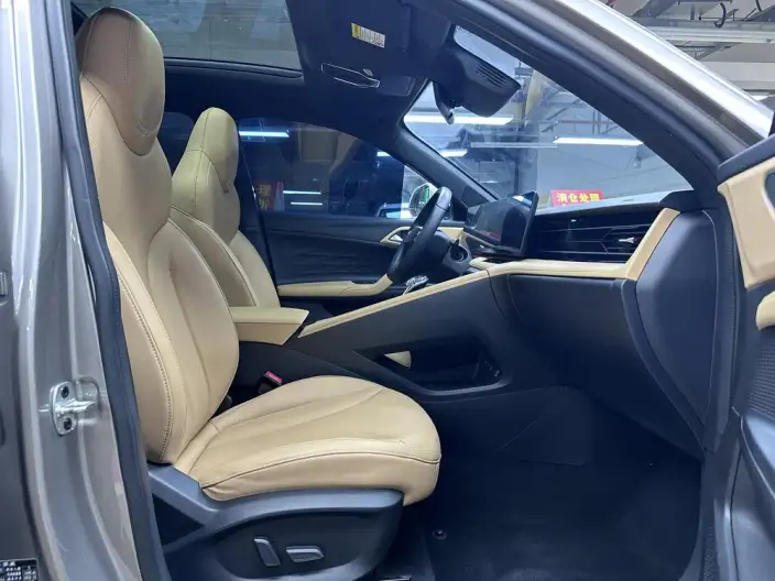 Roewe eRX5 2023 Model Chao Hybrid Zunrong Edition – фото 9