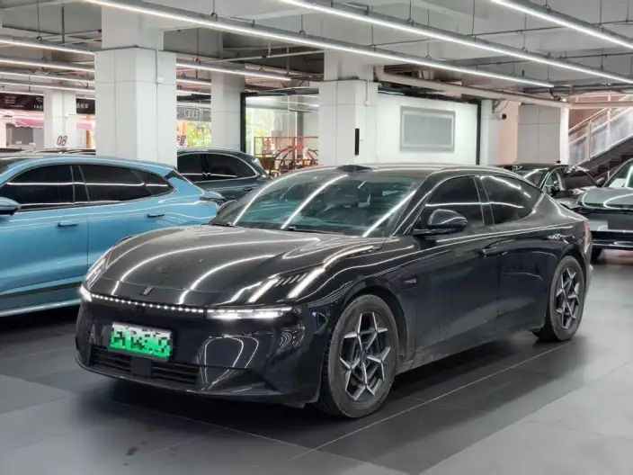 **Lynk & Co Z10** 2024 Model 95kWh 766km Rear Drive Smart Driving Max – фото 1