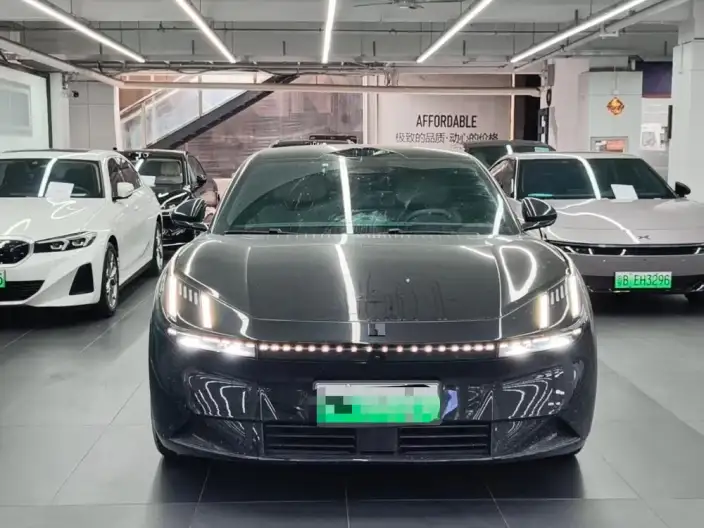 **Lynk & Co Z10** 2024 Model 95kWh 766km Rear Drive Smart Driving Max – фото 2