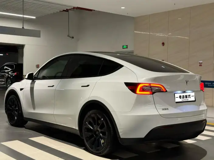 Model Y 2023 Model Long Battery Life Pro All-wheel drive version – фото 4